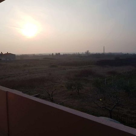 Apartmani Luce I Miho Nin Esterno foto