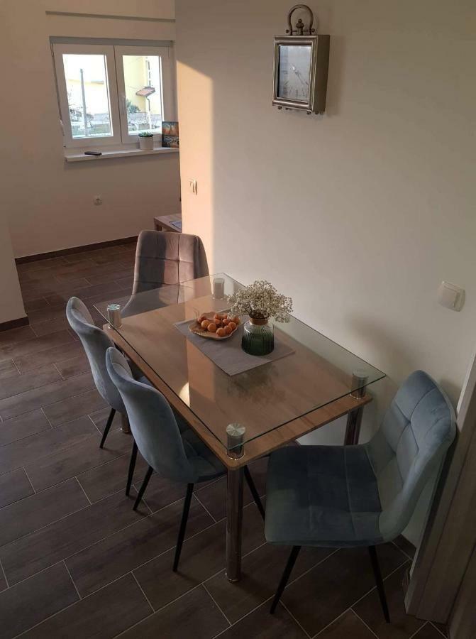 Apartmani Luce I Miho Nin Esterno foto