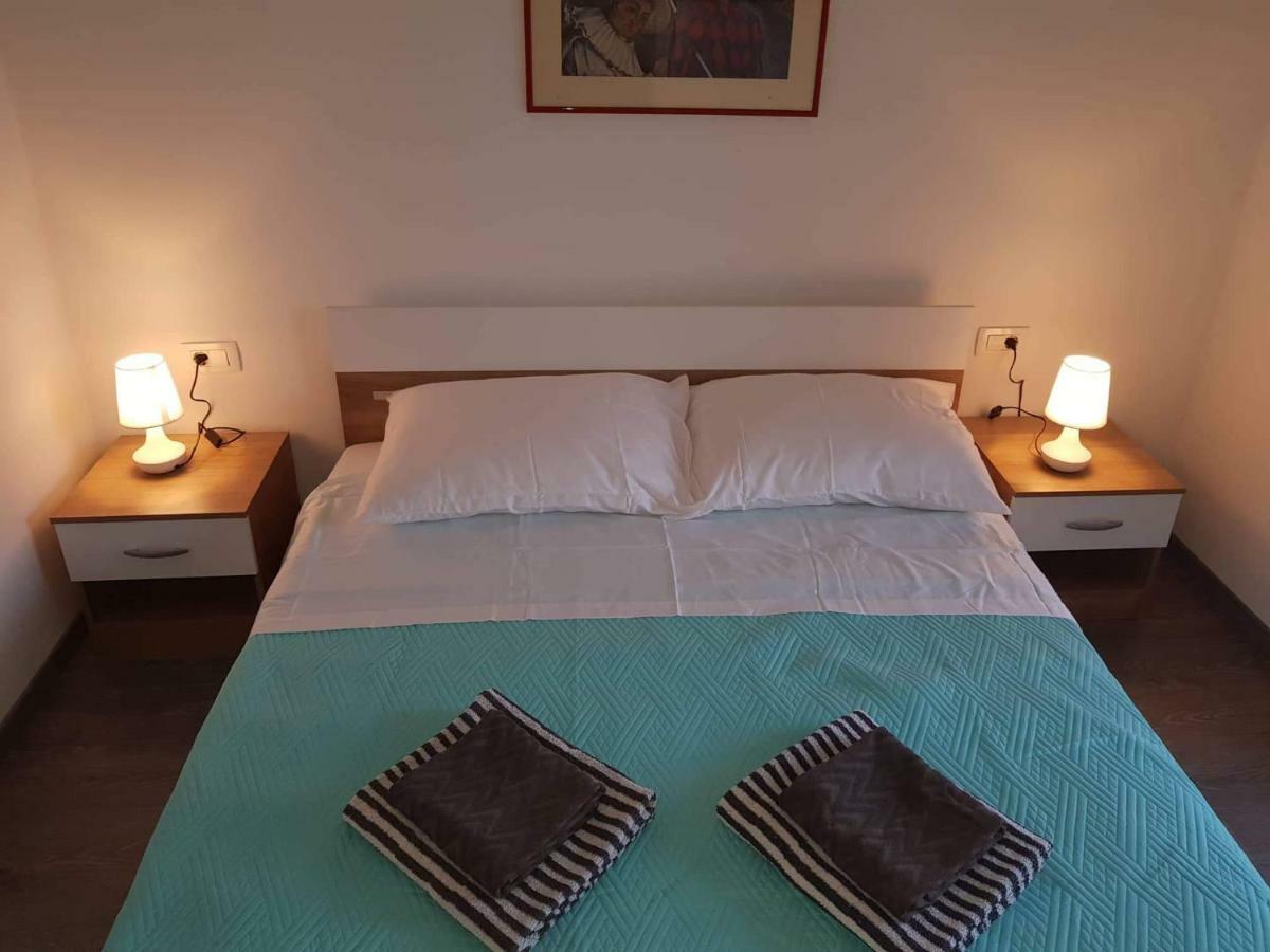 Apartmani Luce I Miho Nin Esterno foto